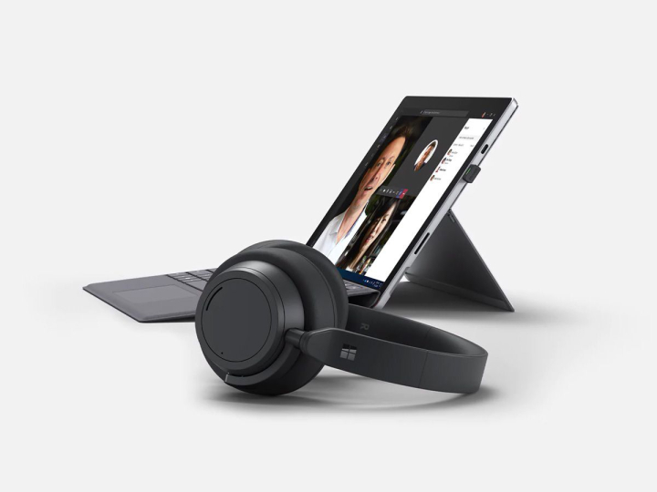 Chi tiết về tai nghe Surface Headphone 2 Plus và 2 Headset mới của Microsoft